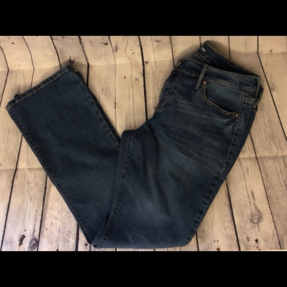 EUC Old Navy Boot Cut jeans- 10 Petite - Picture 2 of 7